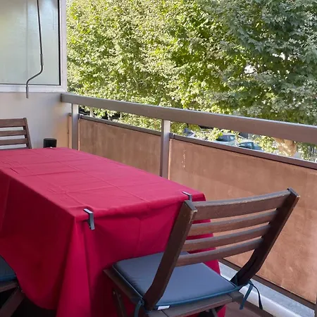 Modern 1 Bedroom Appartement